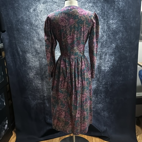 Vintage Laura Ashley cotton wool floral tapestry dress w long sleeves - Picture 7 of 9